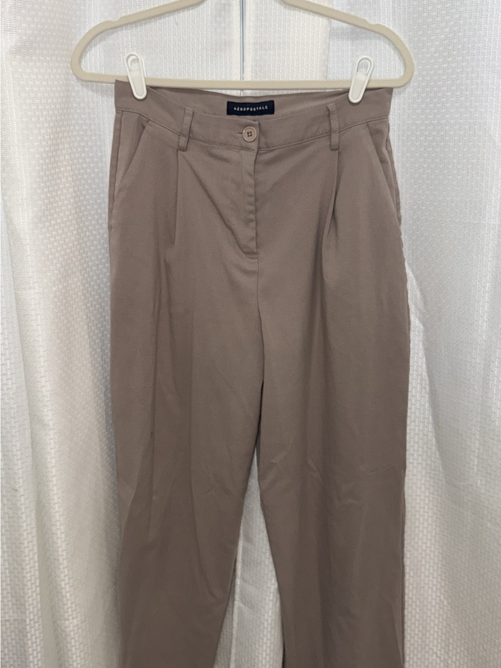 Aeropostale Taupe High-Rise Pleated Pants